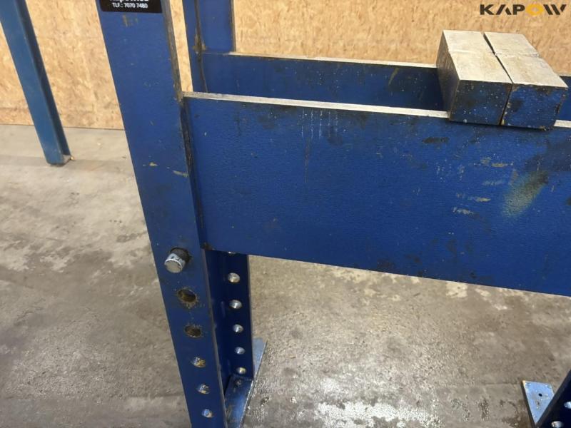 Stenhøj 40ton presser 11