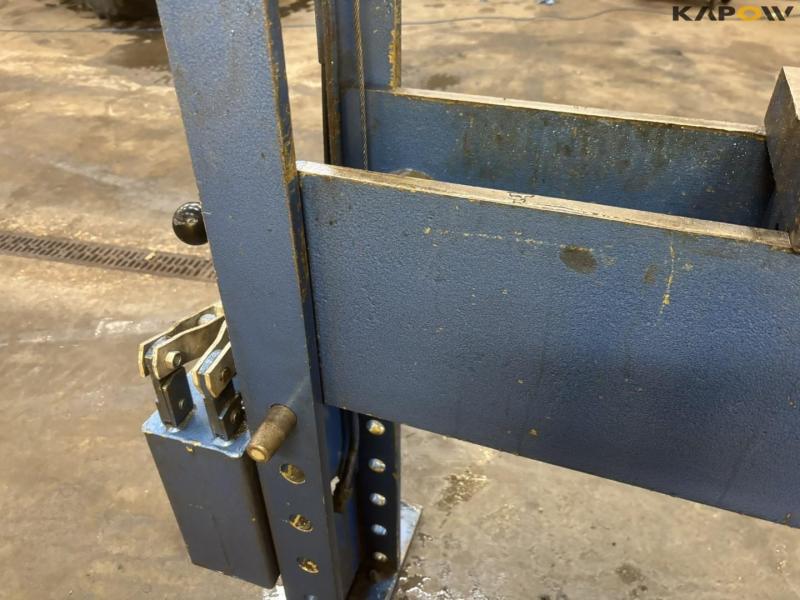 Stenhøj 40ton presser 23