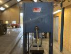 Stenhøj 40ton presser 31