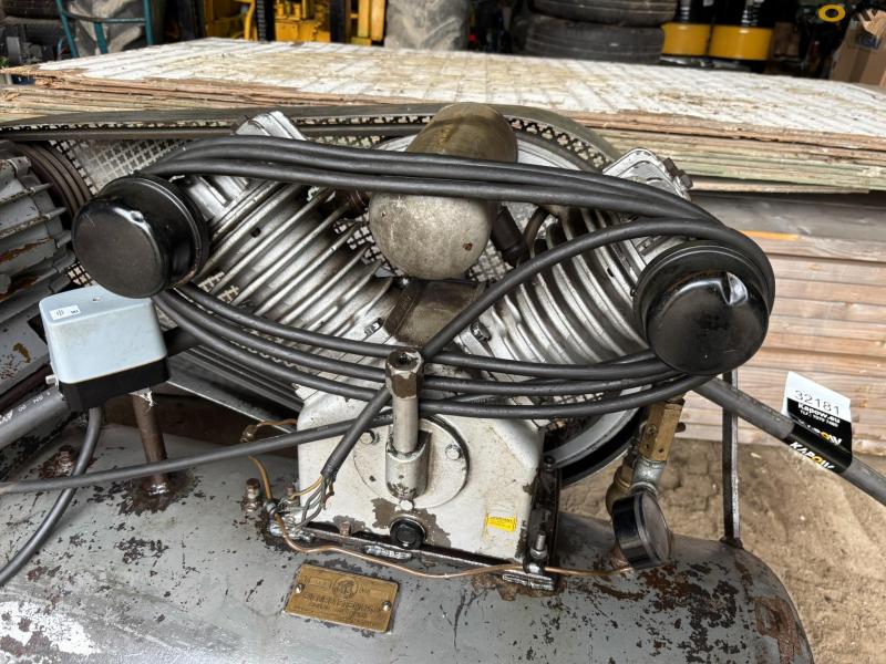 Stenhøj kompressor 10