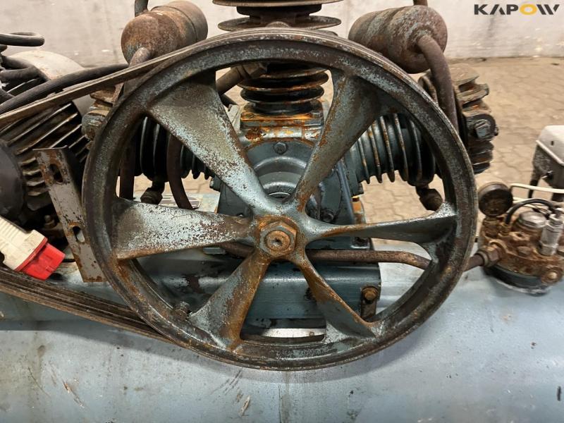 Stenhøj kompressor 10
