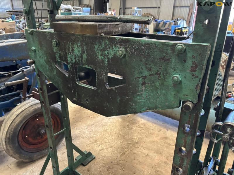Stenhøj presser 40ton 10