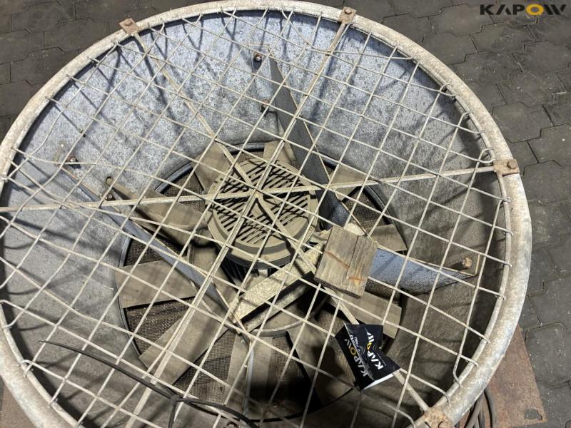 Stor ventilator med kabel og monteringsplader 5