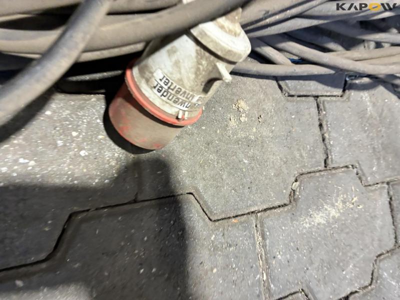Stor ventilator med kabel og monteringsplader 7