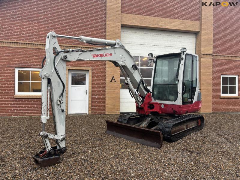 Takeuchi TB250 gravemaskine 1