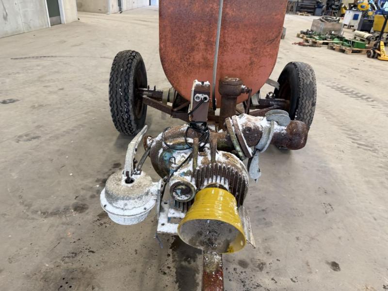 Tankvogn med pumpe 10