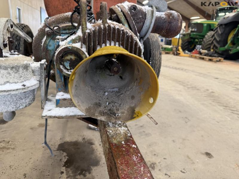 Tankvogn med pumpe 11