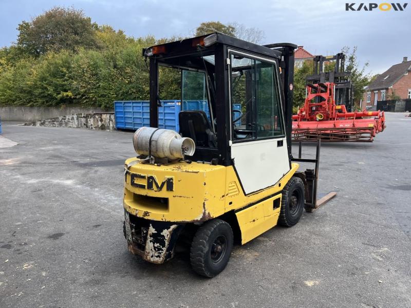 TCM FG 2.5 gaffeltruck 5