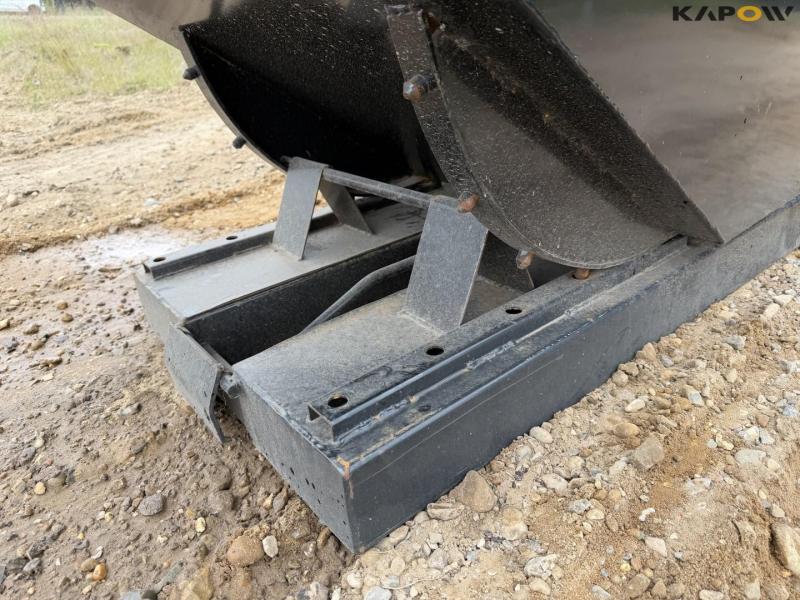 Tippo 300 black container 11