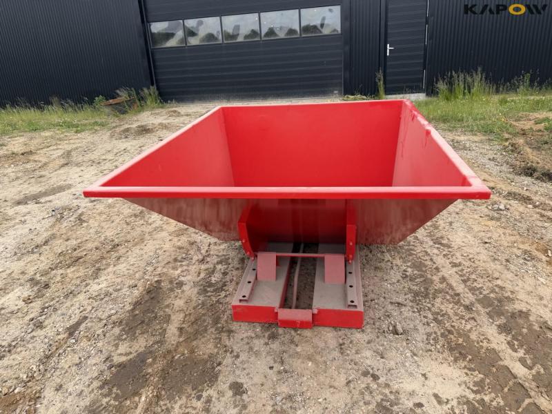Tippo 900 red container 2