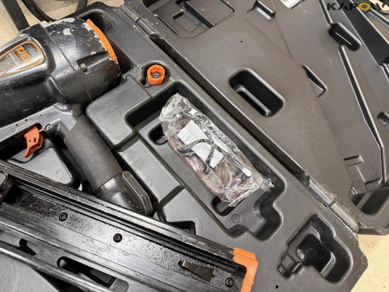 Tjep sømpistol og trykluftslange 9