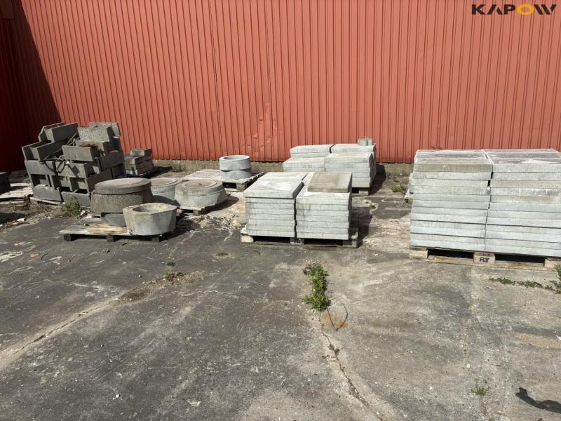 Tøm pladsen for sten og fliser 3