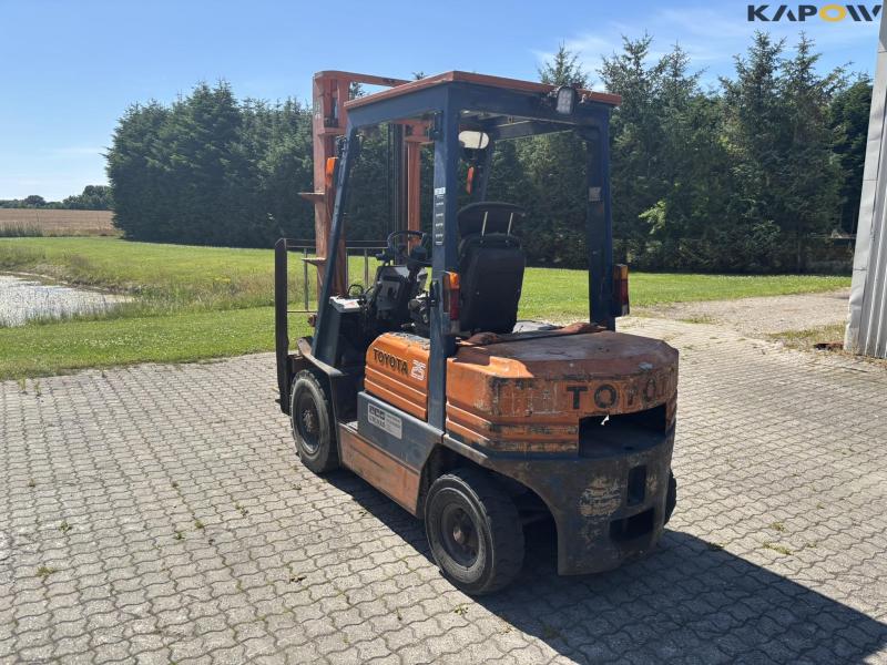 Toyota 02-5 FD 25 gaffeltruck 7