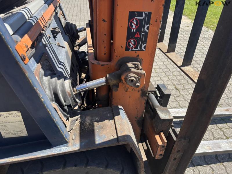 Toyota 02-5 FD 25 gaffeltruck 20