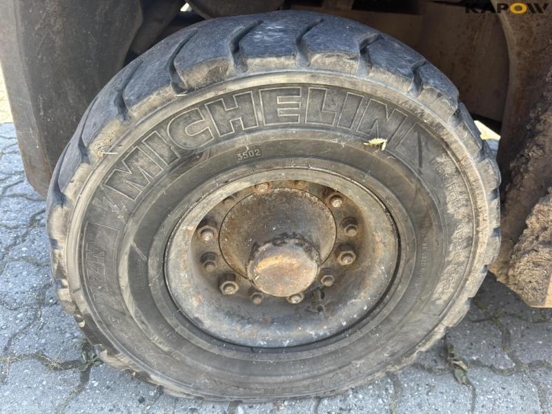 Toyota 02-5 FD 25 gaffeltruck 26