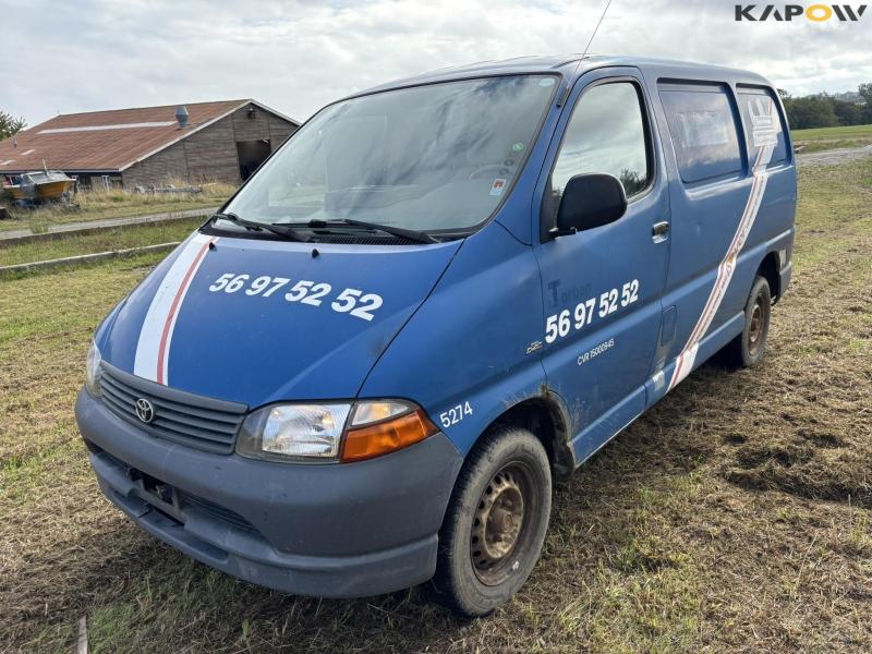 Toyota HIACE 2,5 kassevogn 1