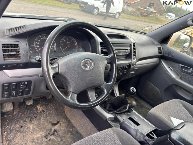 Toyota Land Cruiser 3,0 D-4D van 51