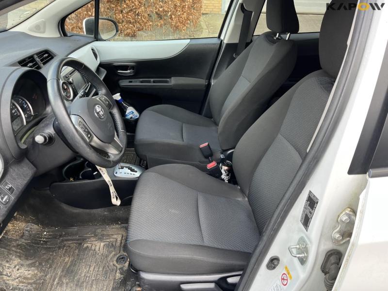 Toyota Yaris hybrid personbil 17