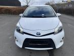 Toyota Yaris hybrid personbil 2