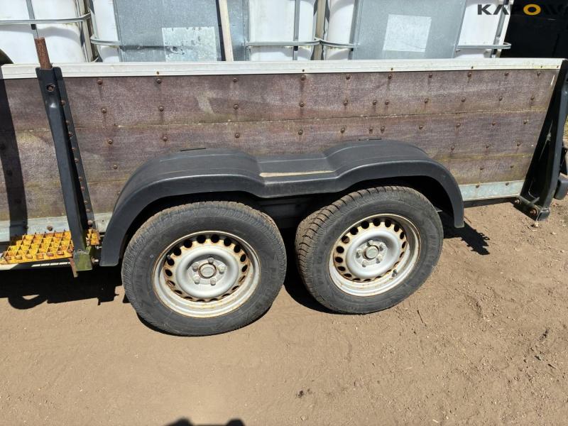 Trailer med vandtanke og kemi rum 15