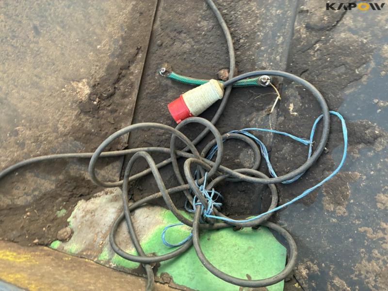 Transportbånd med kasse 18