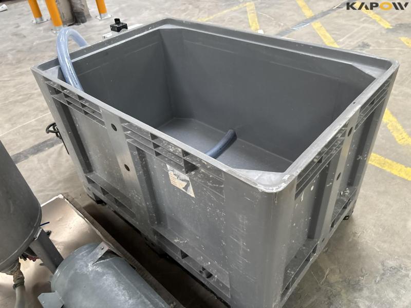 Tryktank og Kar med pumpe 16