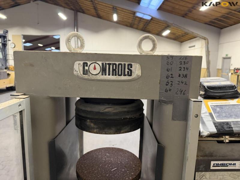 Tryktester til betonkuber 10