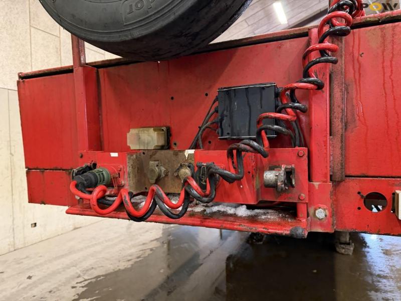 TSR maskintrailer/sættevogn 8