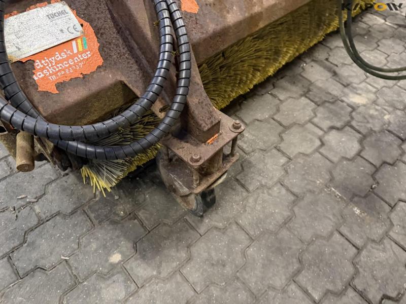 Tuchel fejekost med trepunkt 11