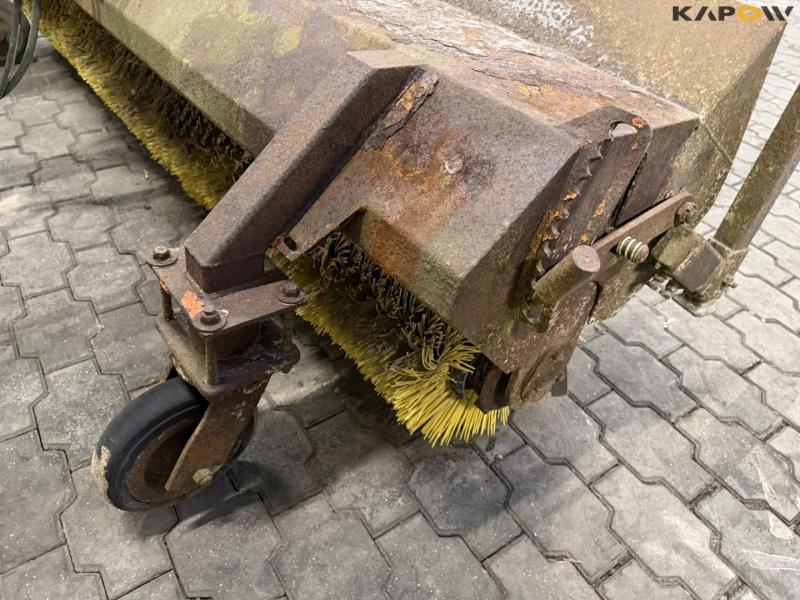 Tuchel fejekost med trepunkt 17