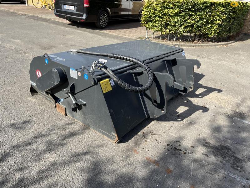 U.EMME Manta 2100 HD kost med opsamler 7