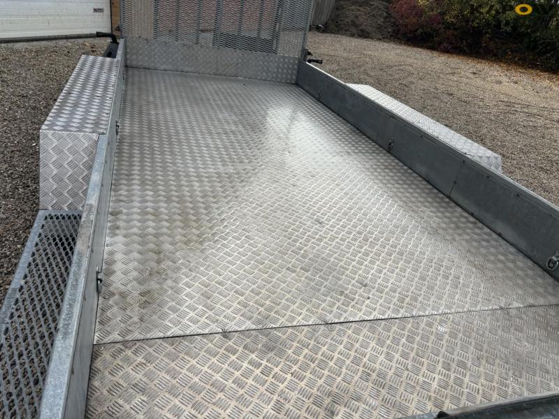 VA, 3520M5 trailer 16