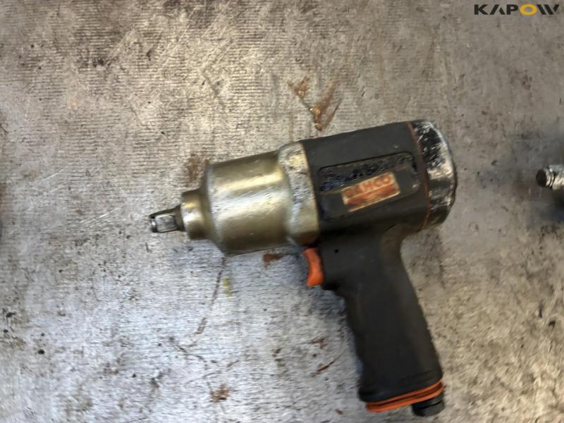 Værkstedsbord med indhold 16
