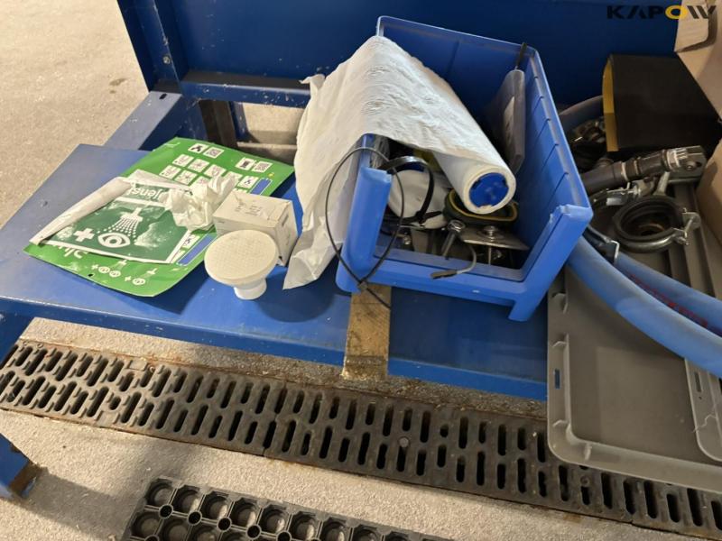 Værkstedsbord med værktøj 7