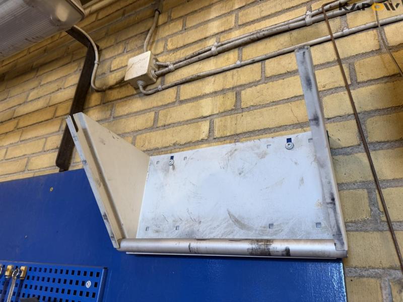 Værkstedsbord og tavle 18