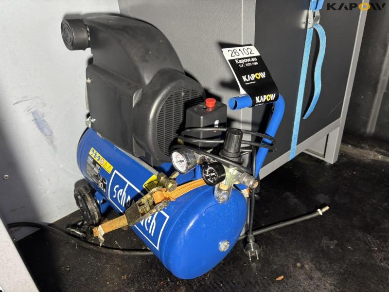 Værkstedsbord og udstyr 22