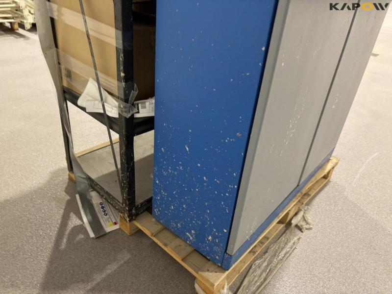 Værkstedsskab og reol 13