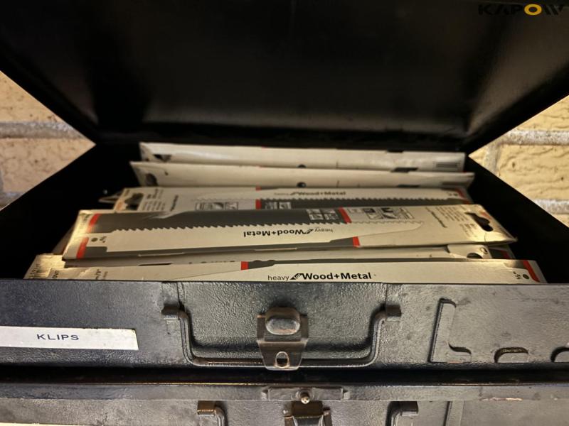 Værktøj på reol 54