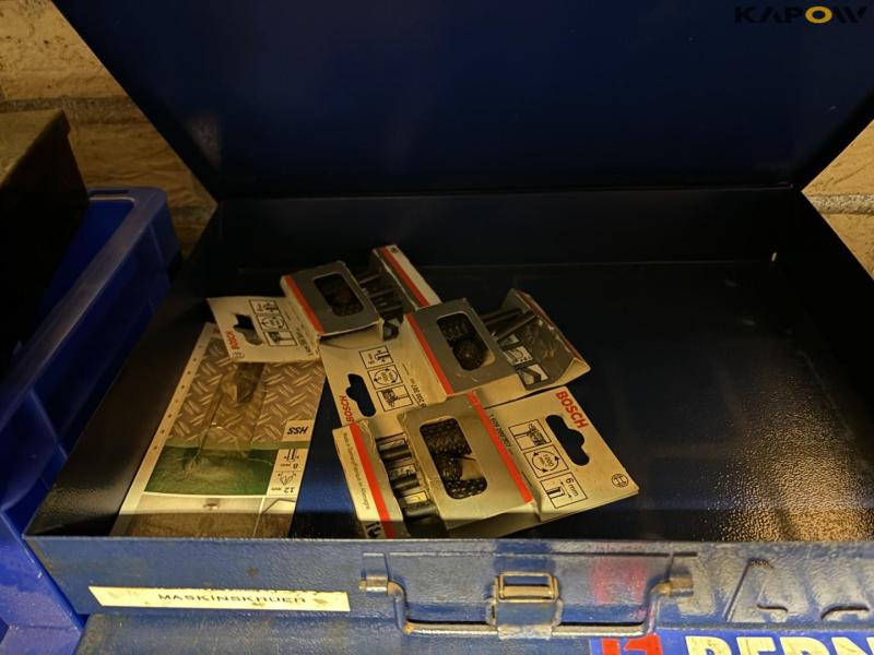 Værktøj på reol 56