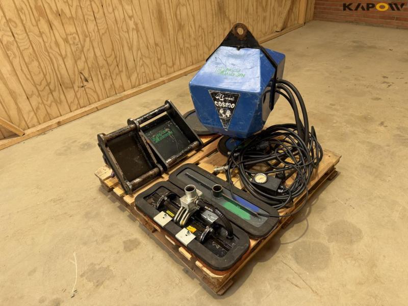 Vakuum fliseløfter med S40 & Hydrema hitch 1