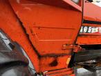Valmet 405 traktor med kost 29
