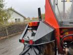 Valmet 405 traktor med kost 33