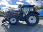 Valtra N142 traktor med frontlæsser 8