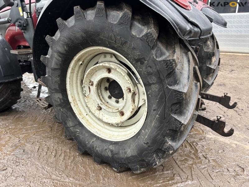 Valtra T150 traktor med frontlæsser 83