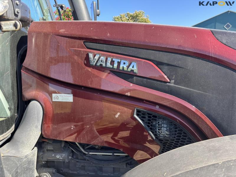 Valtra T214 Versu traktor med frontlift 23