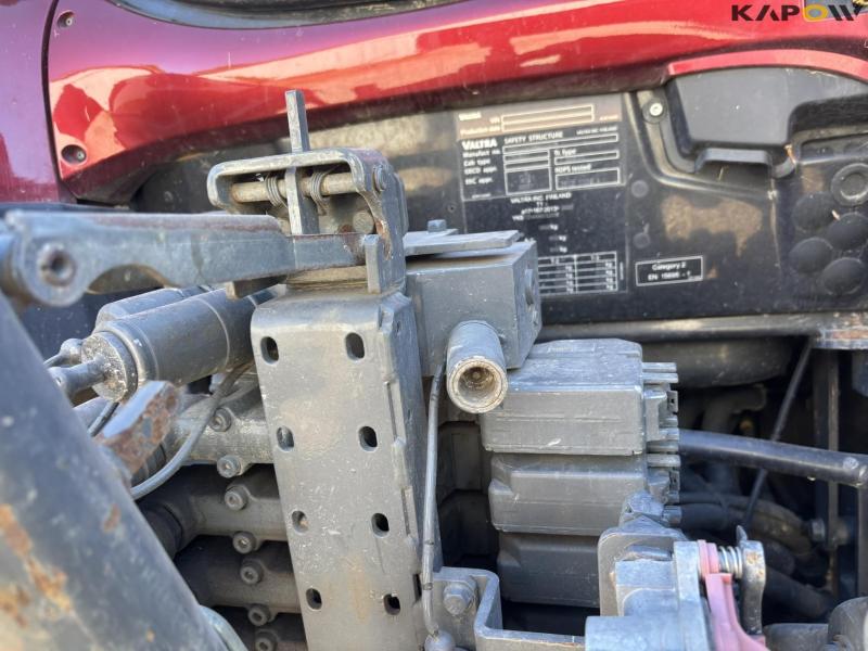 Valtra T214 Versu traktor med frontlift 42