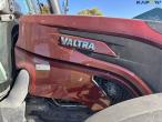 Valtra T214 Versu traktor med frontlift 23