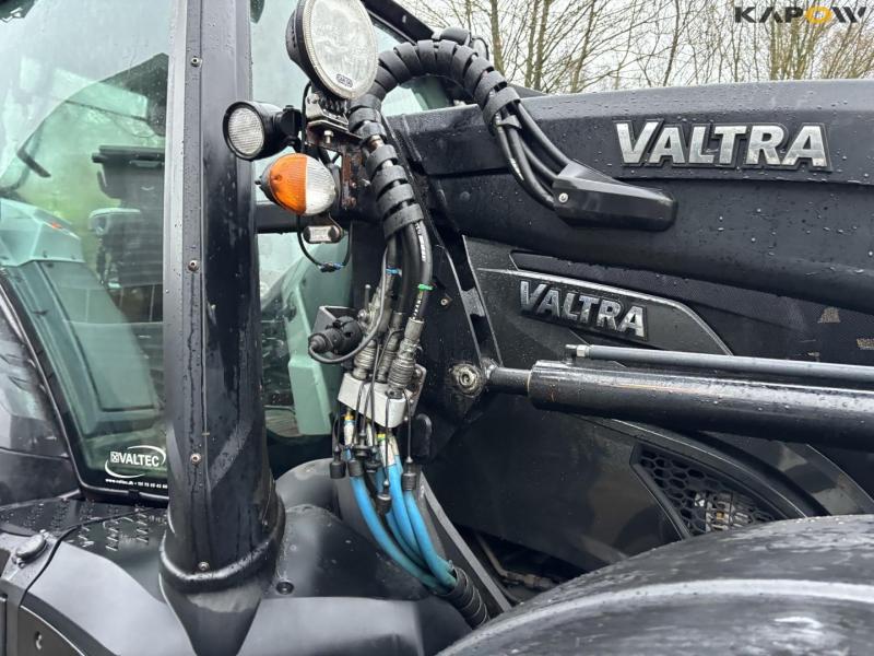Valtra T234 frontlæsser traktor 22