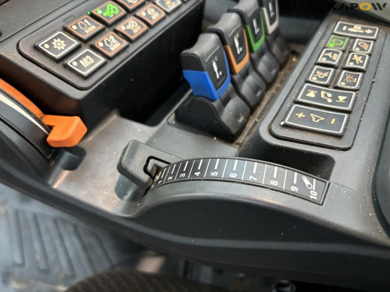 Valtra T234 frontlæsser traktor 58