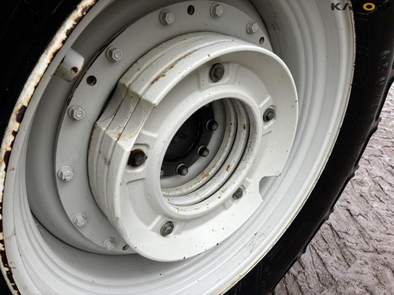 Valtra T234 frontlæsser traktor 74